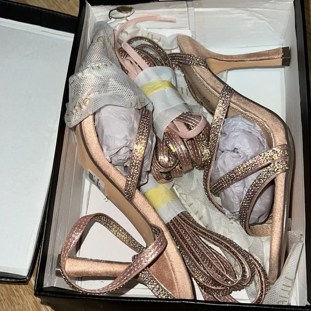 Light pink heels - Picture 4 of 4